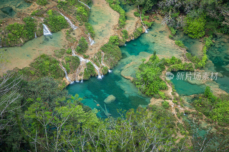 卡比尔河，里约热内卢微光，危地马拉的Champey，琅上古的市政，Alta Verapaz。